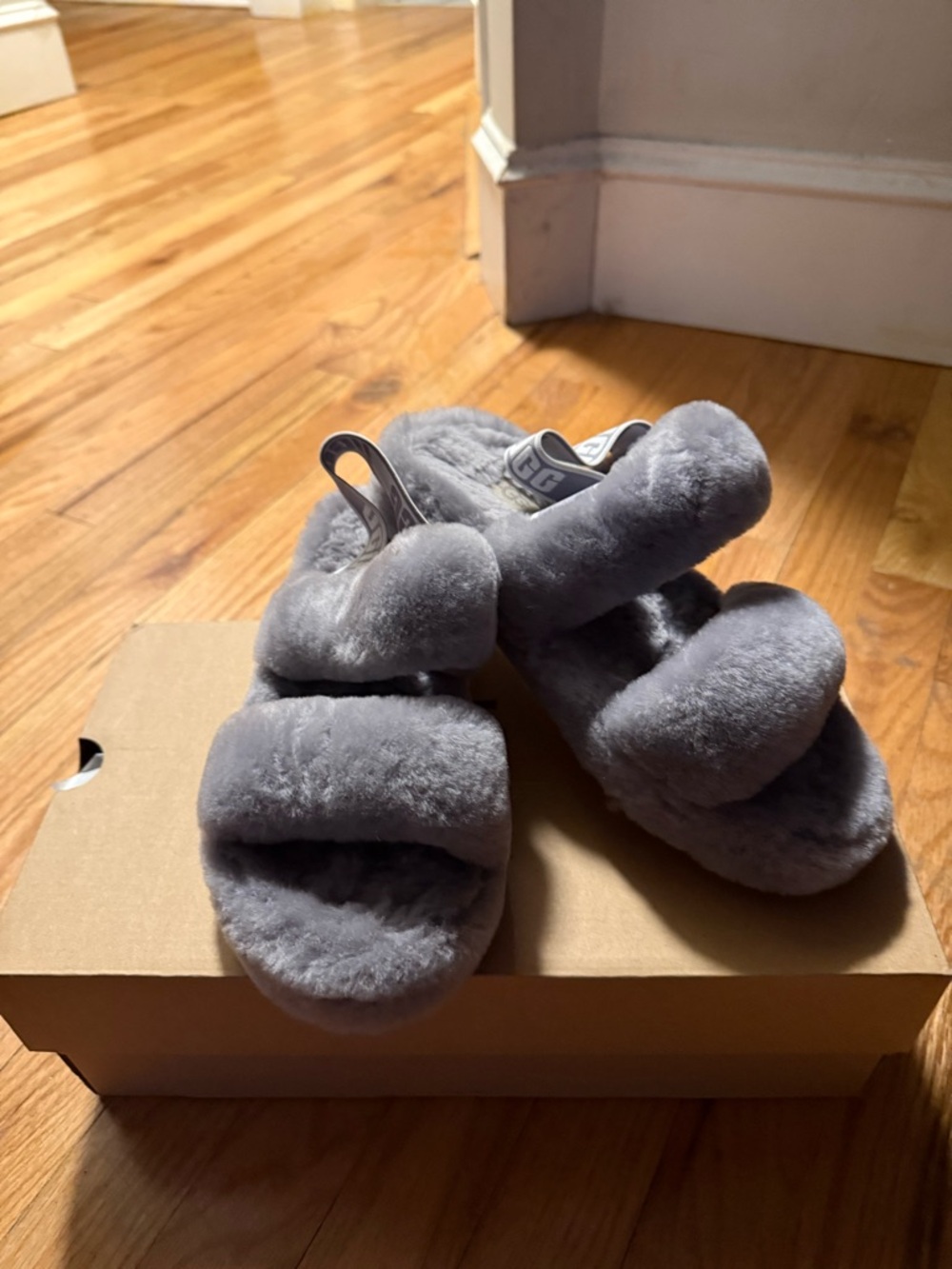 UGG Oh Yeah Slides